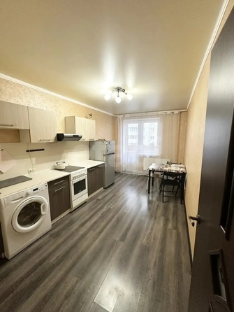 
  Продается 2-комн. квартира 62.5 м². Фото 1.