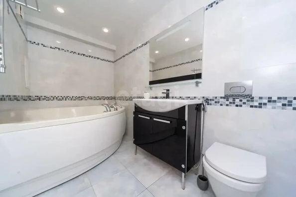 
  Продается 4-комн. квартира 152.3 м². Фото 14.