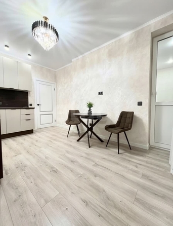 
  Продается 1-комн. квартира 38 м², в ЖК Самолет, литера 27. Фото 1.