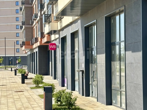 
  Продается универсальное помещение 58.4 м², в ЖК Теплые края, литер 6. Фото 2.