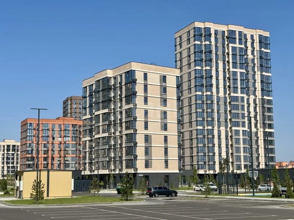 
  Продается универсальное помещение 58.4 м², в ЖК Теплые края, литер 6. Фото 6.