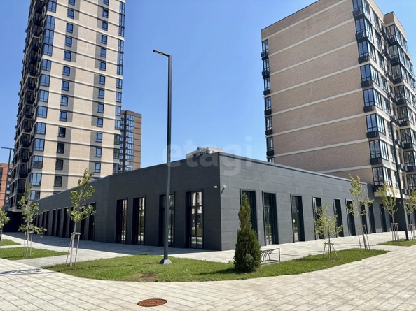 
  Продается универсальное помещение 58.4 м², в ЖК Теплые края, литер 6. Фото 9.