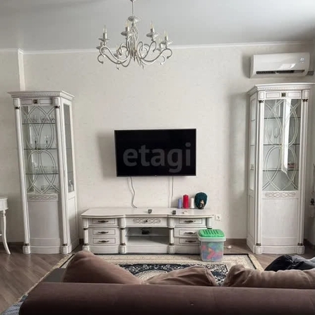 
  Сдается 3-комн. квартира 93 м². Фото 1.