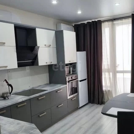 
  Сдается 1-комн. квартира 40 м². Фото 1.