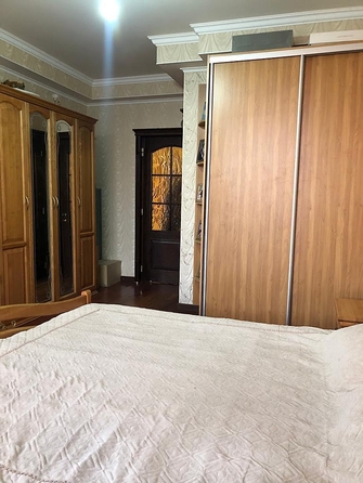 
   Продам 4-комнатную, 122 м², Кати Соловьяновой ул, 199

. Фото 5.