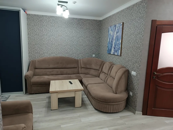 
  Сдается посуточно 1-комн. квартира 42 м². Фото 1.
