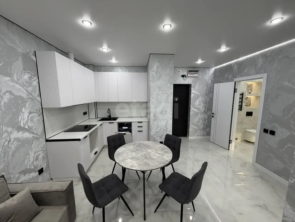 
  Продается 2-комн. квартира 42 м², в ЖК Отражение, 1 очередь литера 1. Фото 1.