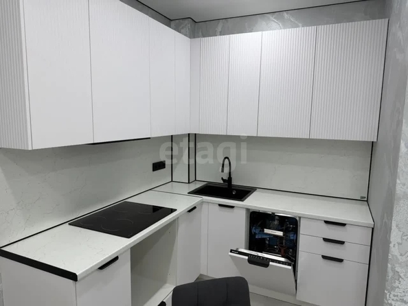 
  Продается 2-комн. квартира 42 м², в ЖК Отражение, 1 очередь литера 1. Фото 2.