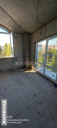 
   Продам 3-комнатную, 73 м², Цветочная ул, 17/16

. Фото 3.