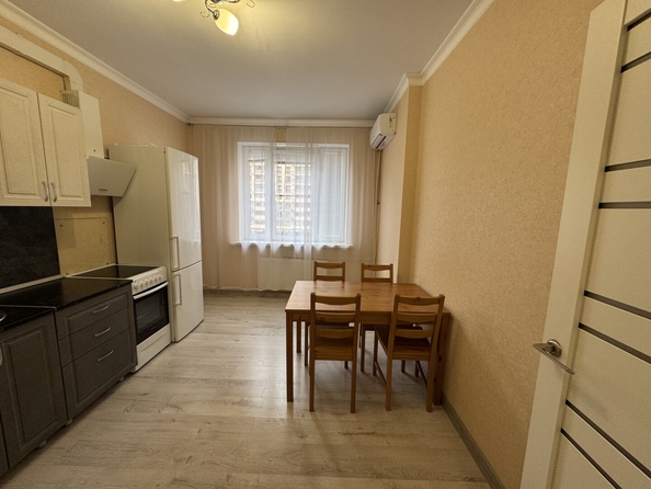 
  Сдается 1-комн. квартира 40 м². Фото 1.