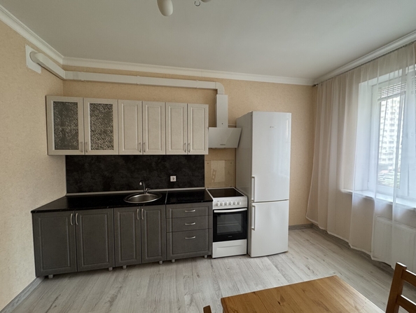 
  Сдается 1-комн. квартира 40 м². Фото 7.