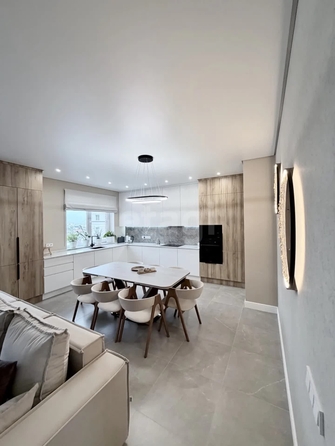 
  Продается 3-комн. квартира 135.7 м². Фото 37.