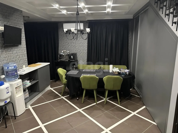 
  Продается 4-комн. квартира 177.8 м². Фото 26.