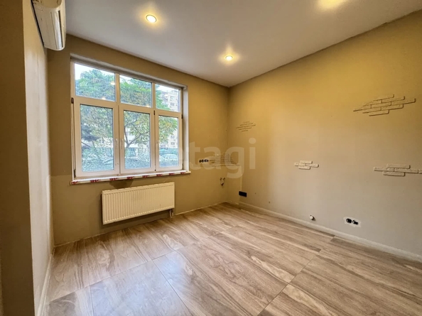 
  Продается универсальное помещение 63.5 м². Фото 1.