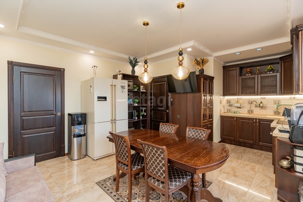 
  Продается 4-комн. квартира 192.2 м². Фото 17.