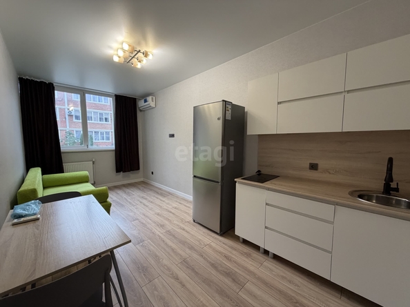 
  Сдается 1-комн. квартира 35.8 м². Фото 1.