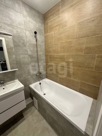 
  Продается 2-комн. квартира 62.5 м², в ЖК Зеленодар, литера 7. Фото 8.