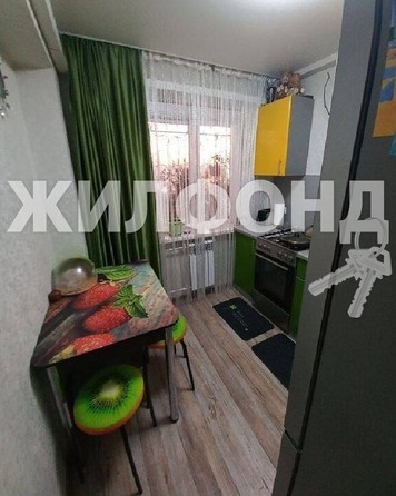 
   Продам 1-комнатную, 38 м², , 100/8

. Фото 2.