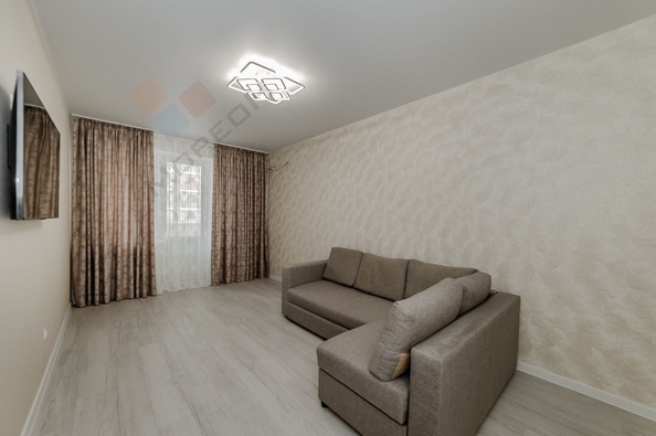 
   Продам 1-комнатную, 50.5 м², писателя Знаменского пр-кт, 9к4

. Фото 12.