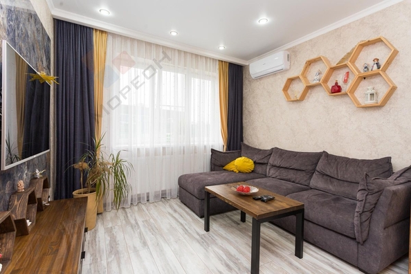 
   Продам 3-комнатную, 92 м², Восточно-Кругликовская ул, 42/3к2

. Фото 3.