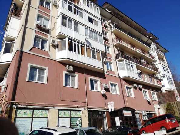 
   Продам 3-комнатную, 65.1 м², Российская ул, 2/2

. Фото 1.