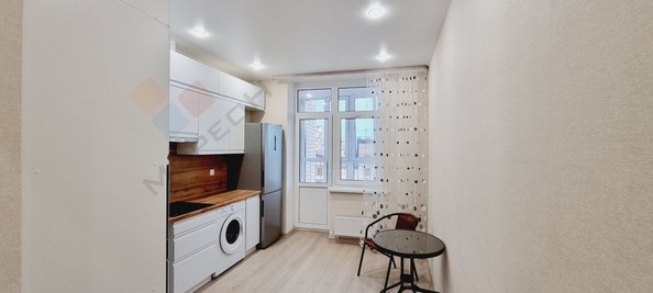 
   Продам 1-комнатную, 40.8 м², Григория Булгакова ул, 12

. Фото 2.
