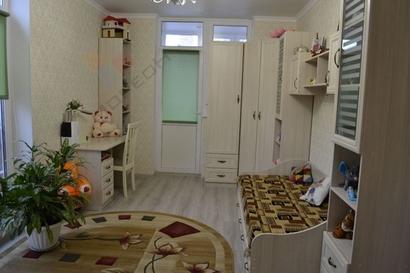 
   Продам 2-комнатную, 65 м², Цезаря Куникова ул, 18/к10

. Фото 2.