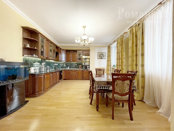 
   Продам 4-комнатную, 178.4 м², Мира ул, 282/2

. Фото 14.