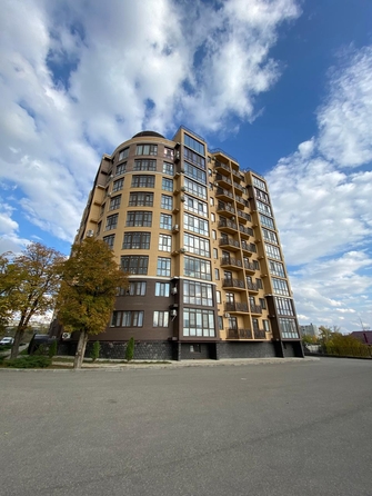 
   Продам 2-комнатную, 72 м², Адмиральского ул, 1 к А

. Фото 1.