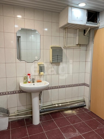 
  Сдается универсальное помещение 656 м². Фото 13.