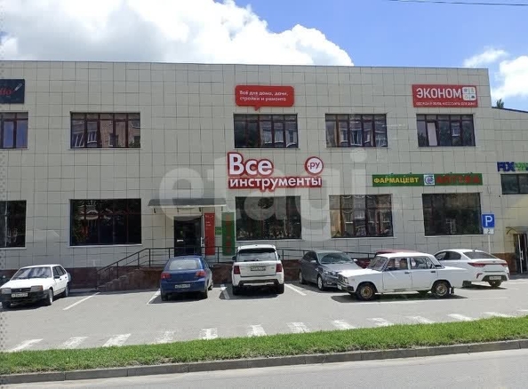 
  Сдается универсальное помещение 450 м². Фото 1.