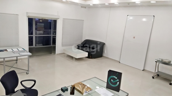 
  Сдается универсальное помещение 47 м². Фото 1.