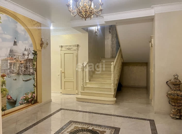
   Продам дом, 354 м², Ставрополь

. Фото 3.