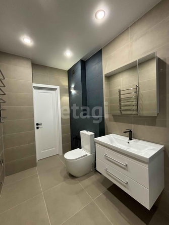 
   Продам 2-комнатную, 63.8 м², Доваторцев ул, 86ак1

. Фото 9.