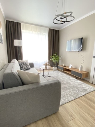 
   Продам 1-комнатную, 36 м², Матрёны Наздрачёвой ул, 3/3к2

. Фото 1.