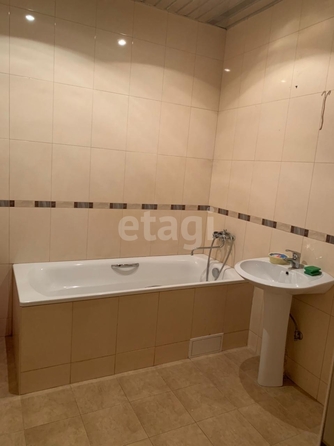 
  Продается 4-комн. квартира, 138 м², Дзержинского ул, д. 2/2
. Фото 13.