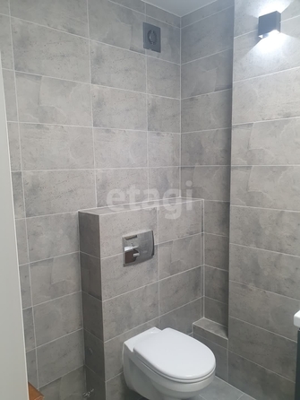 
  Продается 2-комн. квартира, 56 м², Южный обход ул, д. 1/1
. Фото 13.