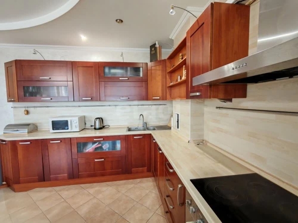 
  Продается 4-комн. квартира 140 м². Фото 7.