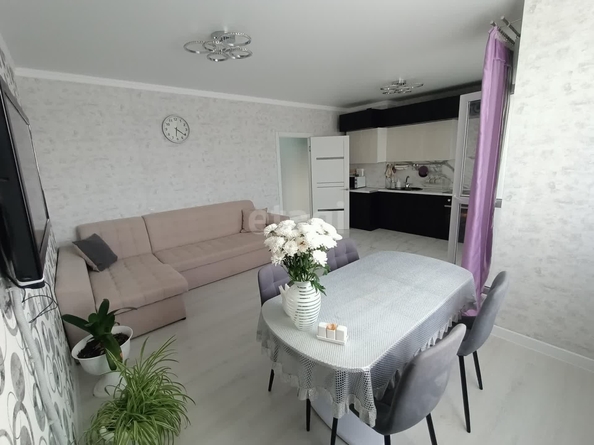 
   Продам 3-комнатную, 75 м², Чапаева ул, 4б/1

. Фото 2.