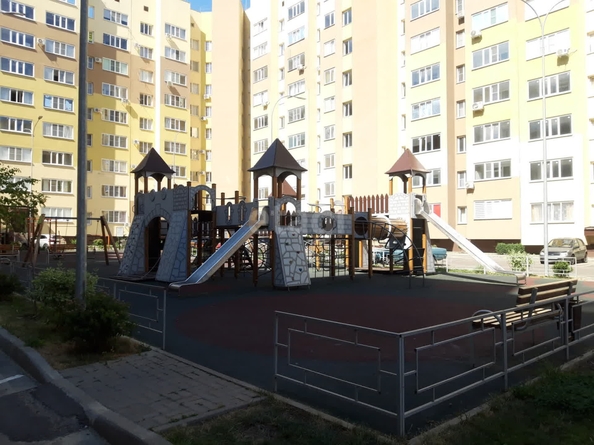 
   Продам 2-комнатную, 54.1 м², Чапаева ул, 4/1а

. Фото 22.