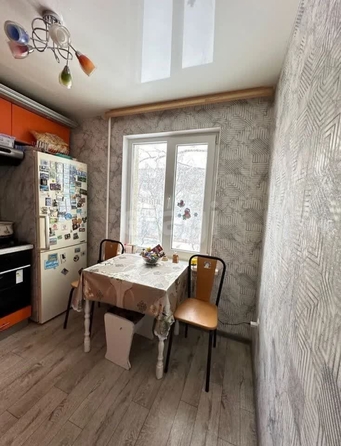 
   Продам 2-комнатную, 37 м², Юности пр-кт, 14

. Фото 5.