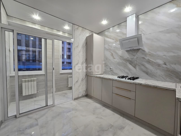 
   Продам 1-комнатную, 34.8 м², Алексея Яковлева ул, 3/1

. Фото 2.