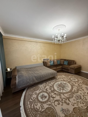 
   Продам 1-комнатную, 64.5 м², Дзержинского ул, 140

. Фото 5.