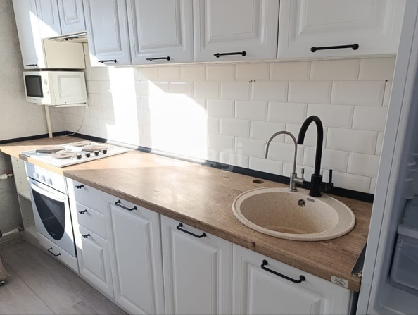 
   Продам 3-комнатную, 64.8 м², Доваторцев ул, 59/1

. Фото 2.