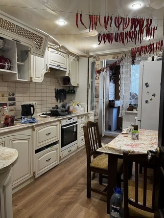 
   Продам 2-комнатную, 69.2 м², Чехова ул, 49

. Фото 4.