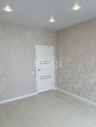 
   Продам 1-комнатную, 42.3 м², 50 лет ВЛКСМ ул, 11/1

. Фото 2.