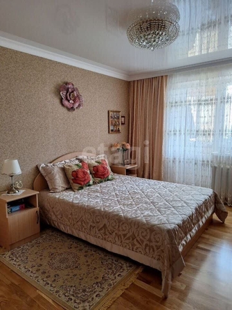 
   Продам 2-комнатную, 70.4 м², Серова ул, 478/4

. Фото 3.