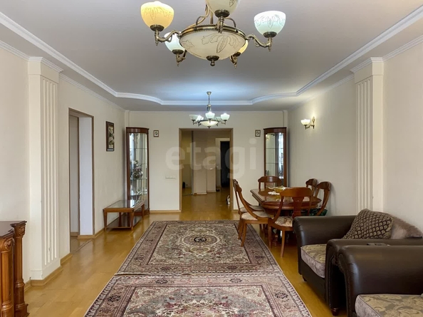 
   Продам 4-комнатную, 180 м², Ленина ул, 245

. Фото 4.
