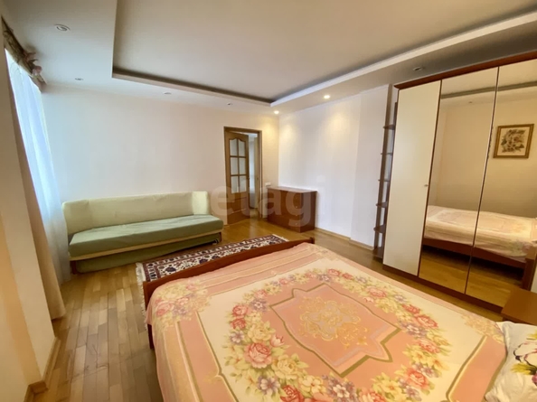 
   Продам 4-комнатную, 180 м², Ленина ул, 245

. Фото 23.