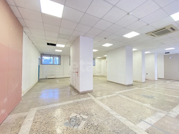 
  Сдается торговая площадь, 355 м², Маршала Жукова ул, д. 42
. Фото 12.